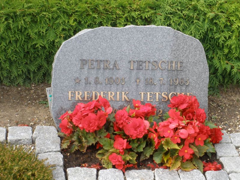 Petra Tetsche.JPG